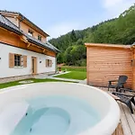 Haus Laura Chalet *