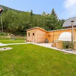 Haus Laura Chalet *
