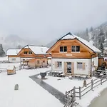 Chalet Haus Laura *