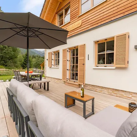 Haus Laura * ドナースバッハヴァルト