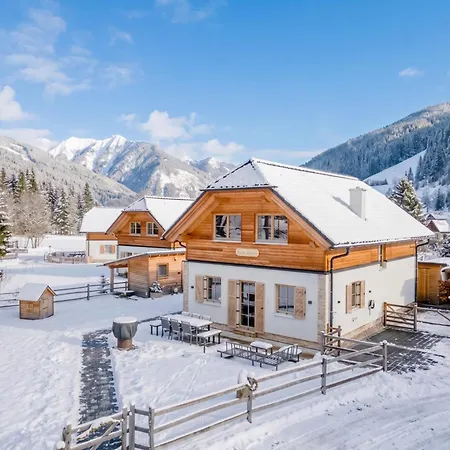 Chalet Haus Laura *
